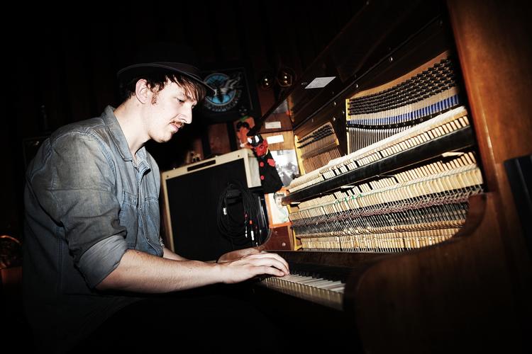 klar. Peter Mathiasen fik over 26.000 kroner til at lave musik på vinyl for via crowdfunding. 