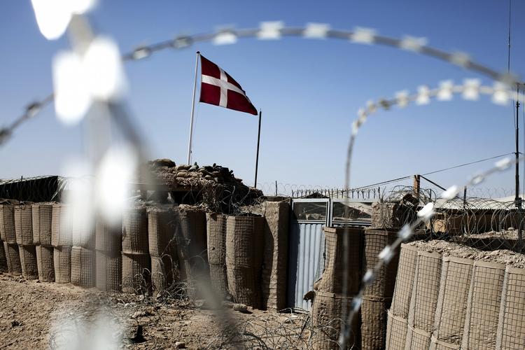 Overstået. I snart 12 år har USA, Storbritannien, Danmark og en stribe andre vestlige lande ført an i en »krig imod terror«, som dermed har varet i knap dobbelt så lang tid som hele Anden Verdenskrig. 