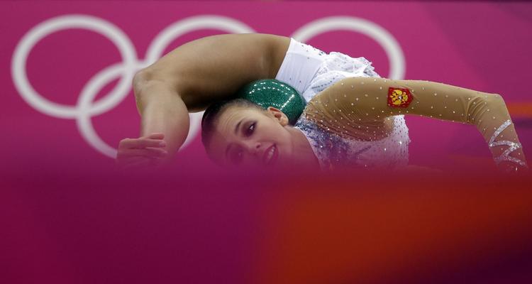 Speget. Der er observeret flere uregelmæssigheder ved dommerprøverne inden for den olympiske disciplin rytmisk gymnastik. 