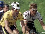 doping-tour. Laurent Jalabert (tv) kørte længe i den gule førertrøje i Tour de France 1998. Jan Ullrich (th) endte som nummer to i løbet. 
