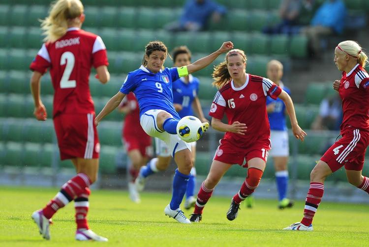 gyser. De danske kvinder er kommet til semifinalen uden en eneste sejr ved EM-slutrunden i ordinær kamp. 
