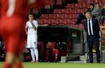 udlejet. Michael Jakobsen (tv) på vej på banen for FC København. Men det blev ikke til mange kampe for den tidligere AaB'er i sidste sæson. 