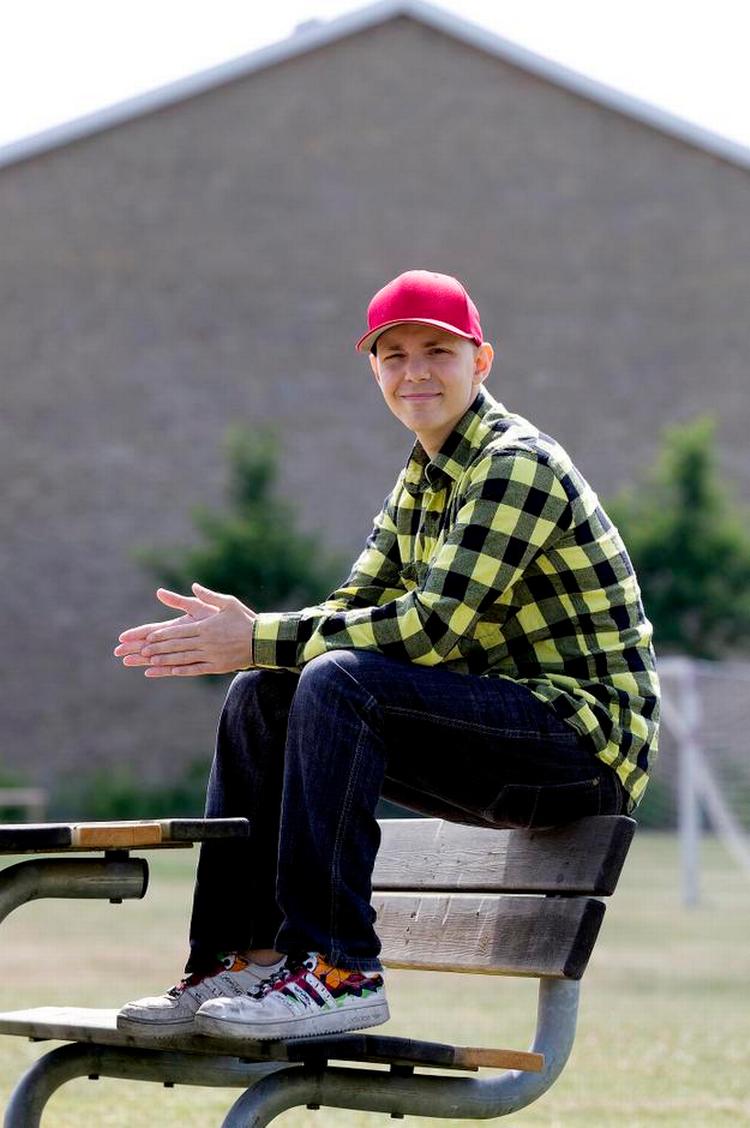 Grænser. Dennis Montagnini har lært i forsvaret, at han kan mere, end han troede. Båede mentalt og fysisk. 