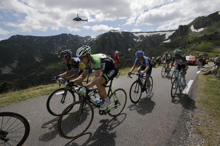 bjergtrøje.  Nicolas Roche (bagerst til venstre) har følt sig godt tilpas på stigningerne i Spanien hidtil i Vueltaen. 