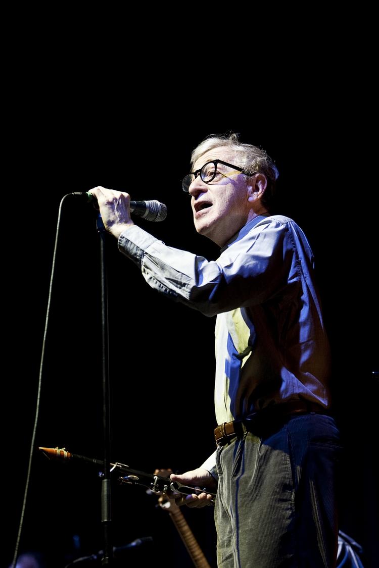 Komiker. Woody Allen har blandt andet vundet Oscars for bedste instruktør og manuskript for klassikeren 'Mig og Annie'. 