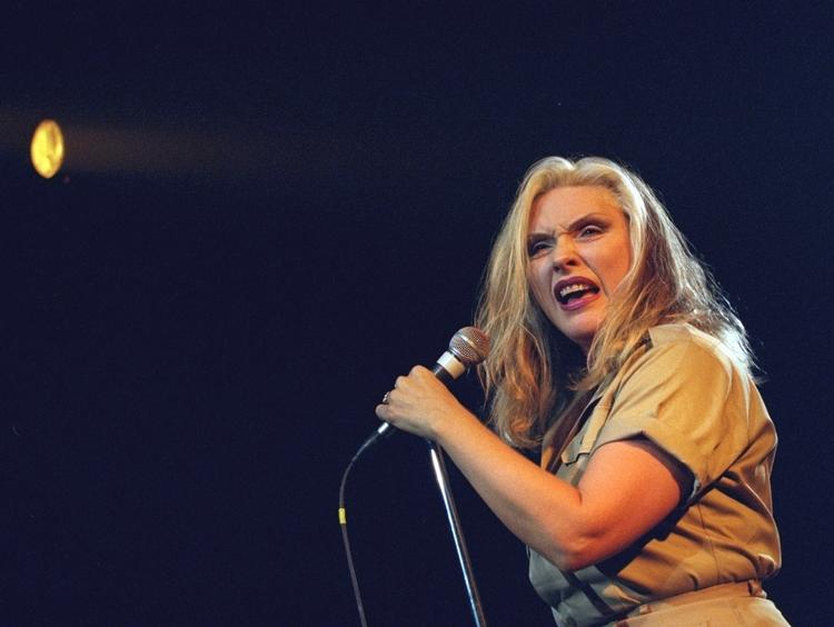 Senior. Debbie Harry grundlagde sammen med Chris Stein Blondie i 1974, og hun er nu fyldt 68 år. 