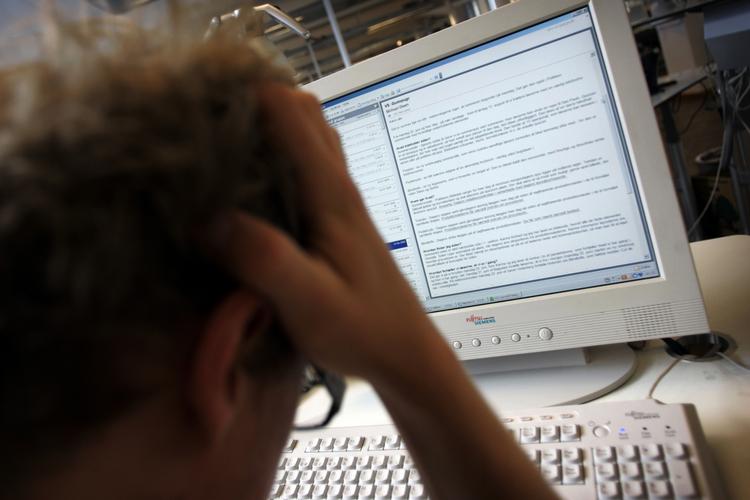 PRESSET. Hvis man pjækker, fordi man har for travlt i sit job og har brug for at trække stikket ud, skal man tage det op med sin chef, mener HR-chef i Dansk Erhverv. (Arkivfoto) 