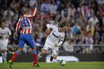 konkurrence. Real Madrids Luka Modric (th) har haft svært ved at finde sin plads i startopstillingen på midtbanen i klubben. Nu kan et skifte til Manchester United måske få kroaten til at blomstre. 