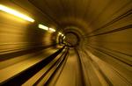 Metro. Graffitimalere risikerer livet, når de maler i Metroen. 