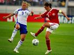 All-Star. Danmarks anfører, Katrine S. Pedersen (th), leverede en flot EM-slutrunde og er kommet på det udvalgte hold efter turneringen. 