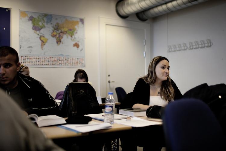 Studievalg. Ifølge Danske Gymnasieelevers Sammenslutning (DGS) vælger mange unge i blinde. 
