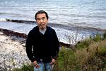 Kurator. Haruki Murakami har samlet elleve noveller af engelsksprogede forfattere og selv bidraget med en samt forordet. 