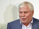 Snowden.  Den russiske advokat Anatoly Kucherena fortæller, at Edward Snowden kan forlade lufthavn i Moskva. 