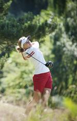 golf. Den 19-årige Daisy Nielsen, datter af den fire-dobbelte individuelle speedway-verdensmeter, Hans Nielsen, er blevet professionel. 