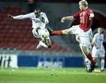 skifter. Jens Berthel Askou (th) blev Silkeborgs eneste målscorer i 3-1-nederlaget mod FC København i Parken i 2007. 