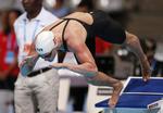 VIDERE. Hovedet sad da, hvor det plejer, da Jeanette Ottesen her til morgen svømmede 50 meter fri. 