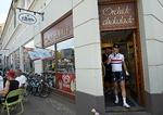 sprintsejr. Den senere vinder af sidste etape af Danmark Rundt, Mark Cavendish, var ikke mere nervøs, end at han lige måtte købe sig en flødebolle et minut, før etapen blev skudt i gang. 