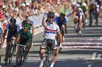 gentagelse. Mark Cavendish (midt) gjorde det igen, da han vandt afslutningen på Post Danmark Rundt. 