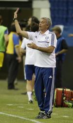 gensyn. Chelsea-træner Jose Mourinho dirigerer sine tropper under kampen mod Inter. 