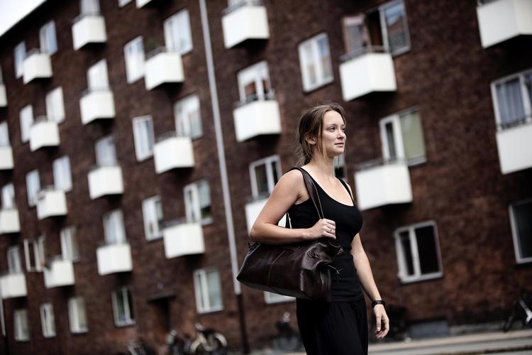 Line Sønderskov oplevede, at udlejere pludselig hæver huslejen, netop som de skulle til fremvisning. Omvendt kommer private udlejere i klemme med de kunstigt lave priser på lejeboliger. Arkiv 