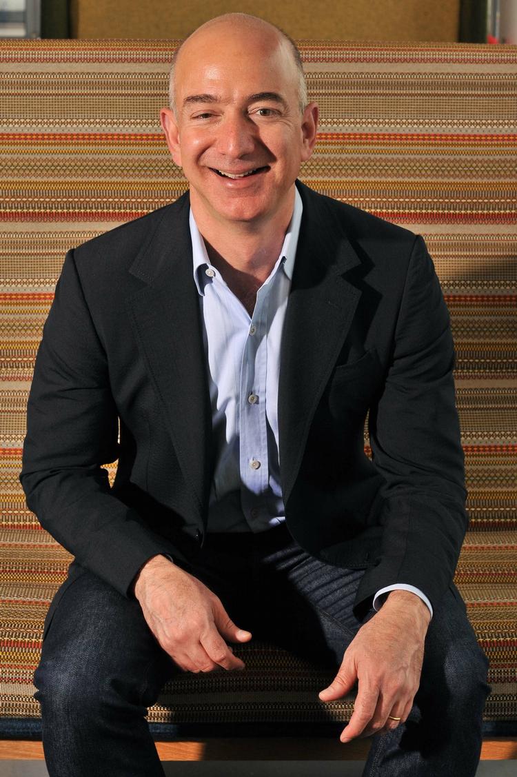 Bladkøber. Bezos har skabt sin formue på internetboghandelen Amazon og lægger nu 1,4 mia.kr. for det store mediehus. 
