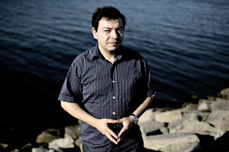 Kovending. »Skal man gøre en skade god, må man tage lidt på sig. Og så gider jeg ikke høre mere fra højrefløjen om, at det kun er tomme undskyldninger«, siger Ahmed Akkari, der er klar til at gå på arabisk tv. 