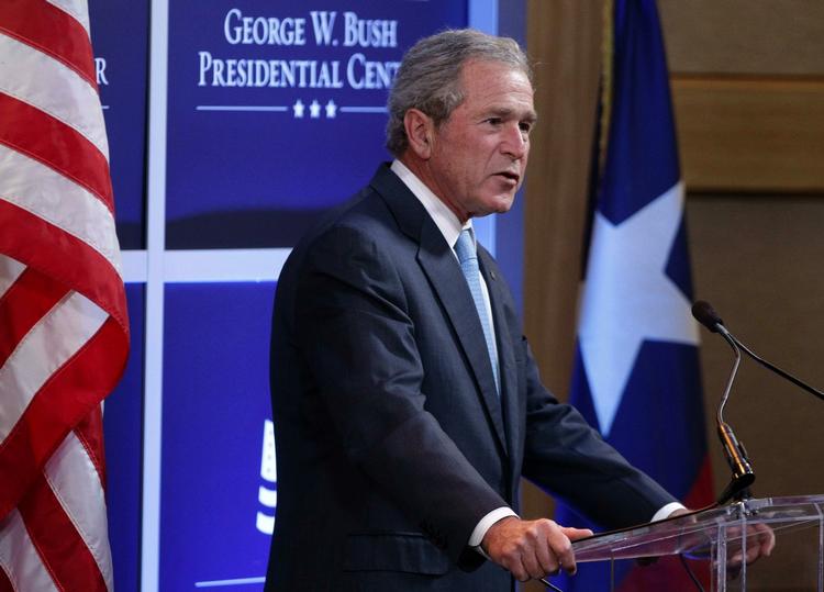 Hjerteoperation. Den tidligere amerikanske præsident George W. Bush blev i dag opereret i hjertet - operationen gik godt., 