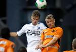 stopper. FCK's Olof Mellberg (tv) skal forsøge at få st skik på københavnernes forsvar, men vender ikke tilbage til landsholdet. 