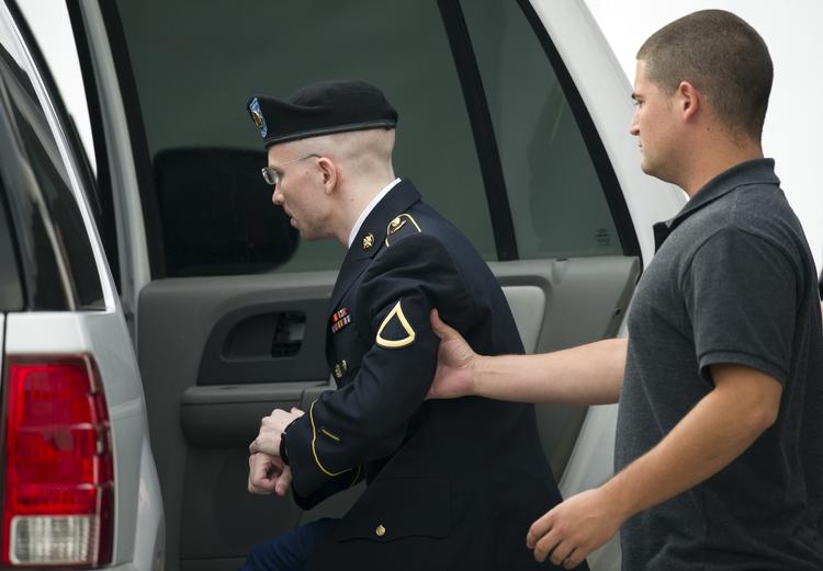 Strafudmålint. Militærdomstol har reduceret straffen, som Bradley Manning kan modtage. 