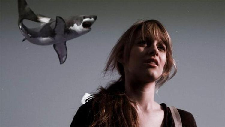 SOCIALT. En ny undersøgelse viser at Twitter påvirker, hvad vi vælger at se på tv, og omvendt. Derfor er B-filmen 'Sharknado' (bill.) blevet en kæmpe succes i USA henover de sidste par uger. 