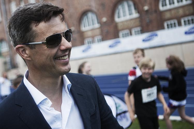 legatmodtager. 45-årige kronprins Frederik modtager et legat på 202.158 kroner under Skanderborg Festival. Kronprinsen har på forhånd varslet, at han vil give pengene videre til støtte for dansk musik. 