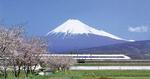 UDSIGT. På turen fra Tokyo til Osaka kommer toget forbi Japans hellige bjerg Mount Fuji. 