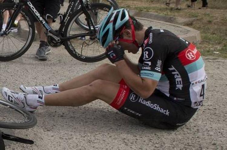 Ny. Tony Gallopin var en af mange ryttere, der måtte en tur i asfalten på 1. etape af årets Tour de France. 