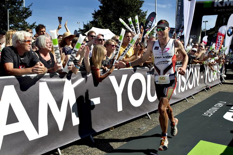 TIDSTYRANNI. Nyd oplevelsen, og lad være med at tænke for meget på sluttiden, råder tidligere verdensmester i triatlon. 