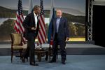 Køligt. Forholdet mellem USA's præsident Barack Obama og Ruslands præsident Vladimir Putin er ikke just hjerteligt, efter Rusland har givet asyl til den spionanklagede Edward Snowden. 