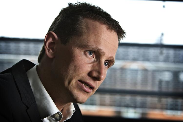 Venstre. Næstformand Kristian Jensen mener, at Thorning har være presset til en rokade af dårlige meningsmålinger. 