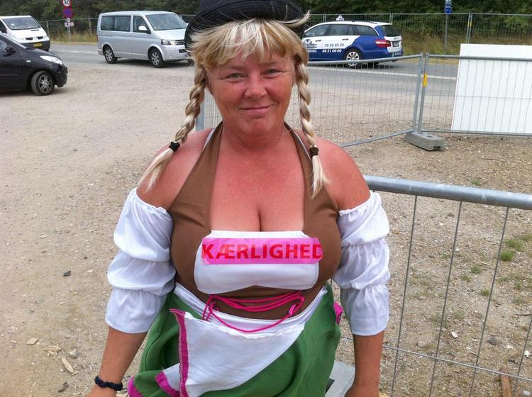 Kærlighed. Politikens Kjeld Hybel fandt ikke umiddelbart, at der var hold i rygtet om, at Skanderborg skulle være blevet Skagensegmentets nye udflugtsmål. Men der er plads til alle. 