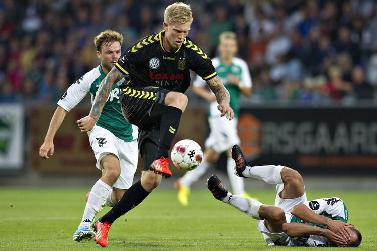Redningsmand. Simon Makienok sikrede Brøndby 2-2 i Viborg i kampens sidste minut. 