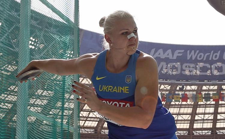 Lappet. Efter en tur hos lægen forsøgte Natalia Semenova at fortsætte, men kunne ikke opnå en længde, der kunne sende hende i VM-finalen. 