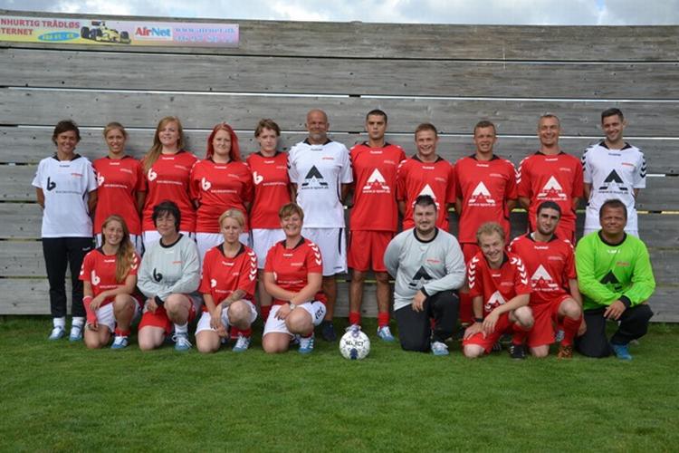 VM. Hjemløselandsholdet for mænd og kvinder 2013. 