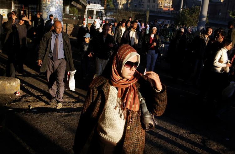 Konfrontation. Enten krakelerer demonstranterne, eller også krakelerer el-Sisi. Hvis ingen giver sig, er der risiko for, at Egypten krakelerer. 