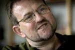 ADVARSEL. Lars Olsen tager afstand fra regeringens nye deling af børneområdet. Den kan skade indsatsen for at fjerne sociale forskellige i skolerne, advarer han. 
