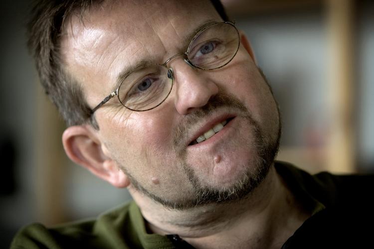 ADVARSEL. Lars Olsen tager afstand fra regeringens nye deling af børneområdet. Den kan skade indsatsen for at fjerne sociale forskellige i skolerne, advarer han. 