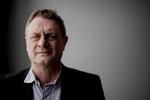 Vækst. Overvismand Hans Jørgen Whitta-Jacobsen fastholder, at regeringens finanspolitik direkte vil svække væksten næste år. 