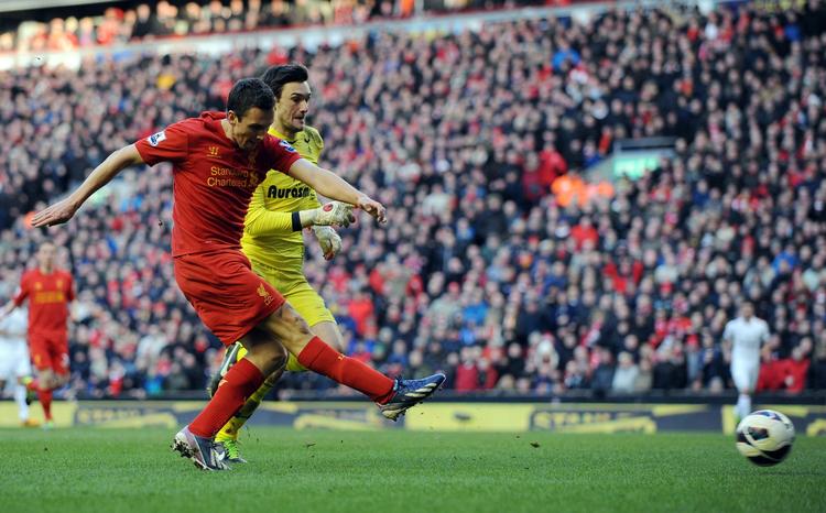 Væk. Stewart Downing har haft svært ved at falde til i Liverpool. Særligt efter manager Brendan Rodgers kom til klubben for et år siden. 