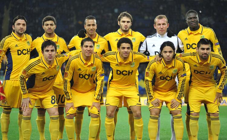 Ude. Metalist-holdet nåede i sidste sæson til 1/16-finalen i Europa League. 