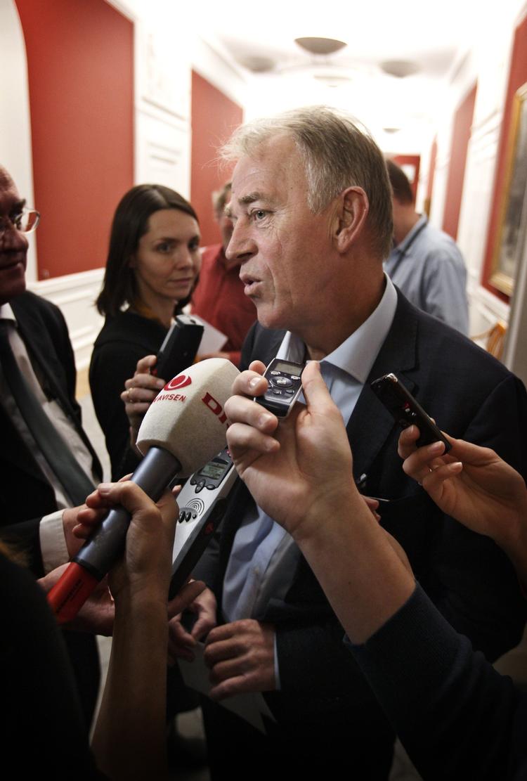 FORDØMMELSE. Udenrigsminister Villy Søvndal er bekymret for udviklingen i Egypten og frygter tilstande som under Mubarak. 