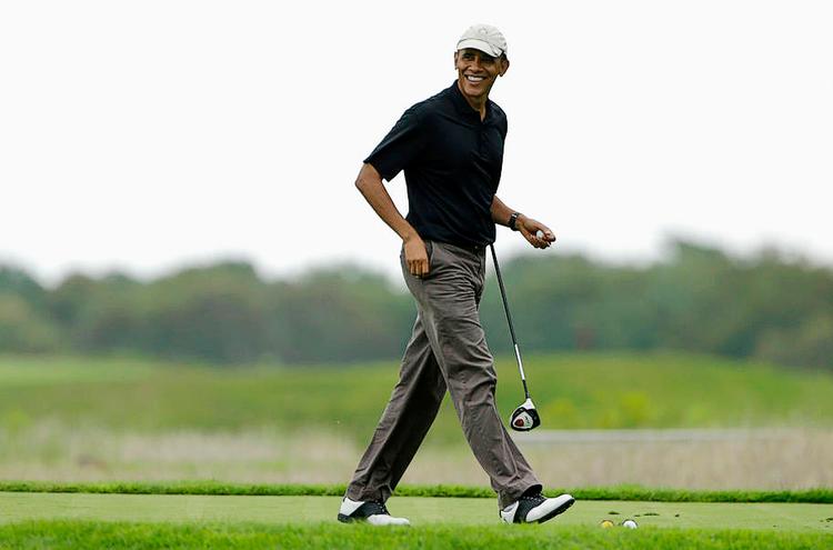 AFLYTNING. Barack Obama er stadig på ferie, og det gælder om at nyde det: Når han vender tilbage til Det Hvide Hus, bliver det til fornyet kritik af USA's overvågning af elektronisk kommunikation. 