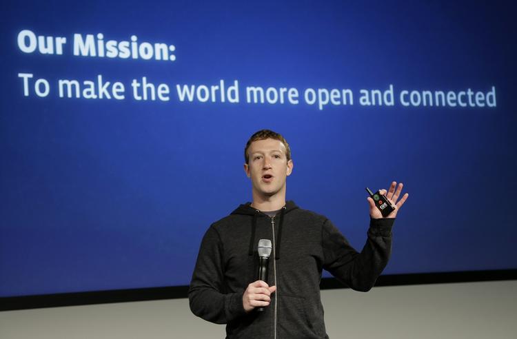 SORTERING. Facebook og Mark Zuckerberg vælger ud fra en beregning, hvilke venners opdateringer man kan se på Facebook. 
