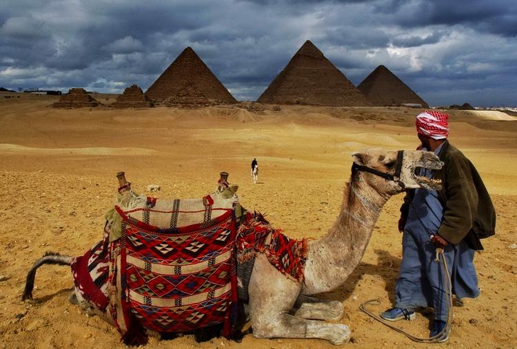 OPTØJER. Udenrigsministeriet opfordrer danskerne til at holde sig langt væk fra pyramiderne og de fleste andre områder af Egypten. 